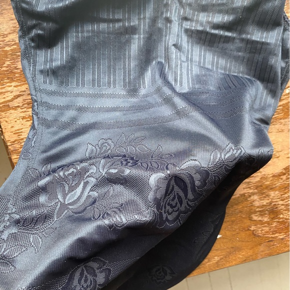 ❌SOLD❌ Shapewear bodysuit - Picture 5 of 8